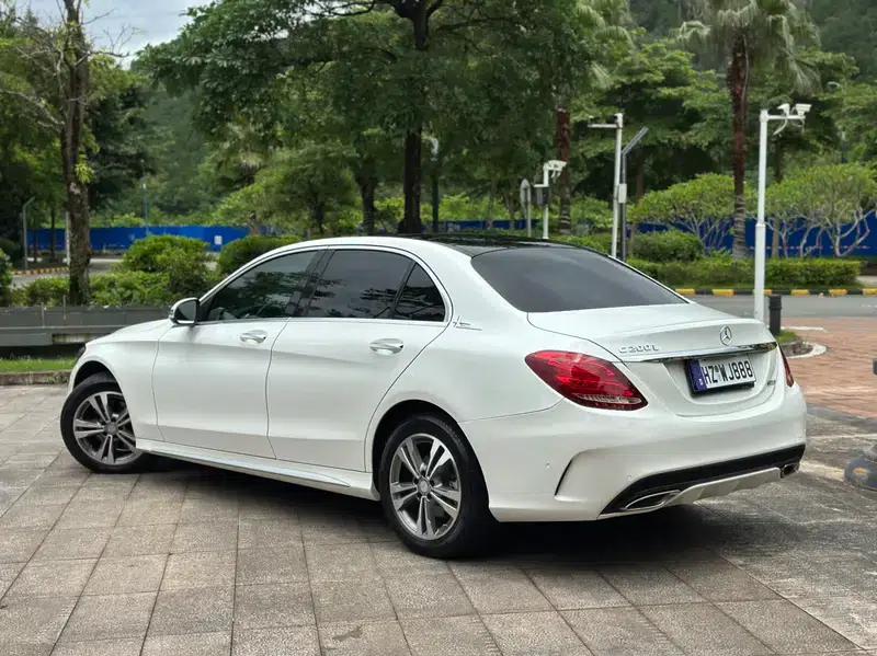 Mercedes-Benz C-Class 2017 Facelift C 200 L Sport Edition — миниатюра 4