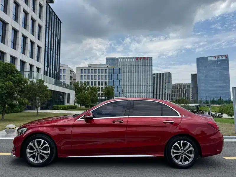 2017 Mercedes-Benz C-Class Facelift C 180 L Fashion Sport Edition — миниатюра 4