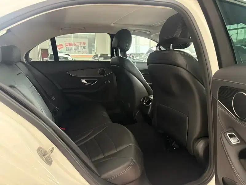 2015 Mercedes-Benz C-Class C 180 L Sport — миниатюра 9