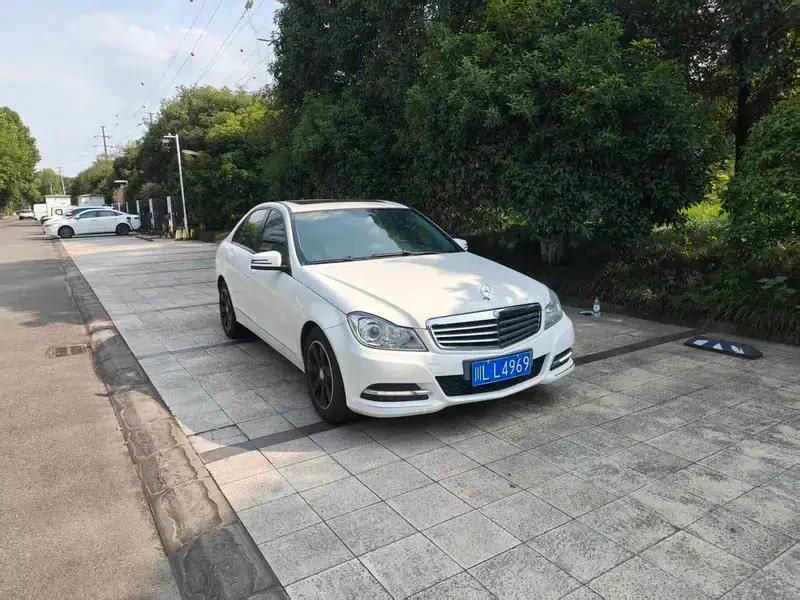 Mercedes-Benz C-Class 2013 C 180 CGI Classic — миниатюра 3