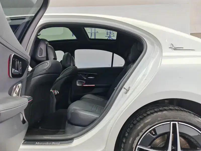 Mercedes-Benz C-Class 2024 Model, Third Facelift, C 260 L Sport Night Edition — миниатюра 16