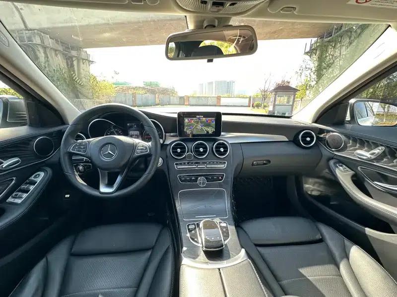 2017 Mercedes-Benz C-Class C 180 L Sport Edition — миниатюра 13