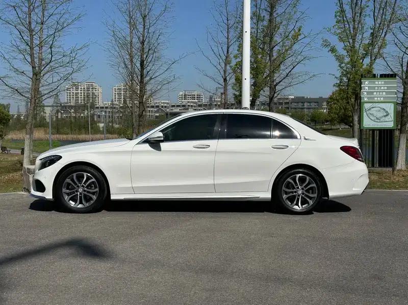 2017 Mercedes-Benz C-Class C 180 L Sport Edition — миниатюра 4