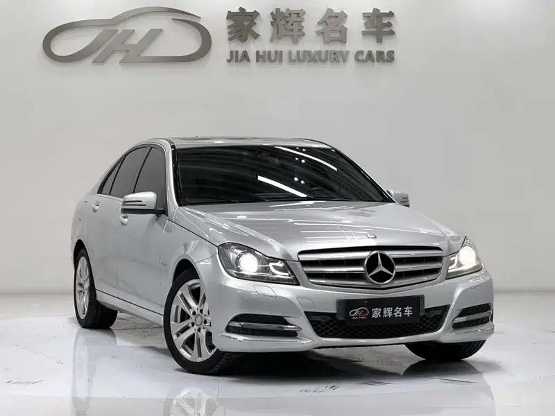 Mercedes-Benz C-Class 2011 C 200 CGI Fashion Model — миниатюра 3
