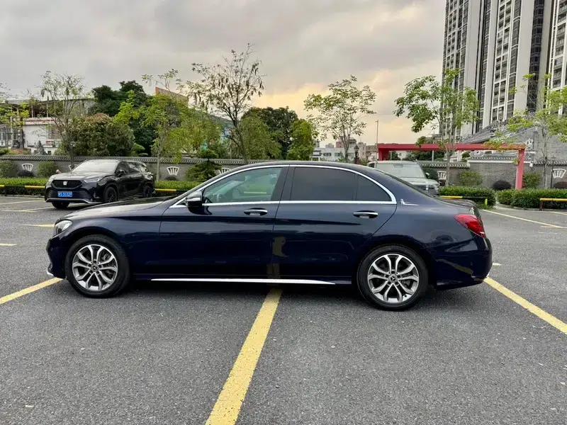 2018 Mercedes-Benz C-Class C 180 L Fashion Sport Edition — миниатюра 4