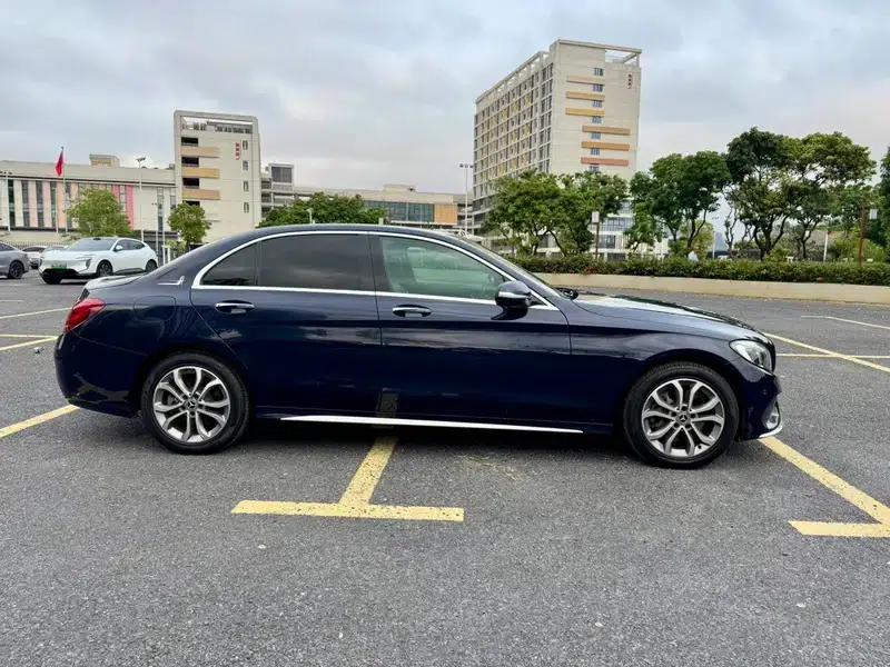 2018 Mercedes-Benz C-Class C 180 L Fashion Sport Edition — миниатюра 7