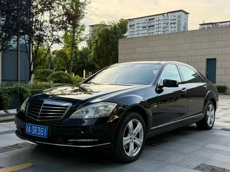 Mercedes-Benz S-Class 2012 S 300 L Grand Edition — миниатюра 1