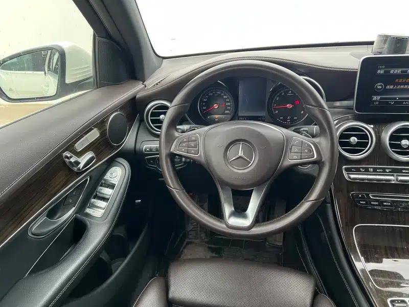2017 Mercedes-Benz GLC 260 4MATIC Luxury — миниатюра 13