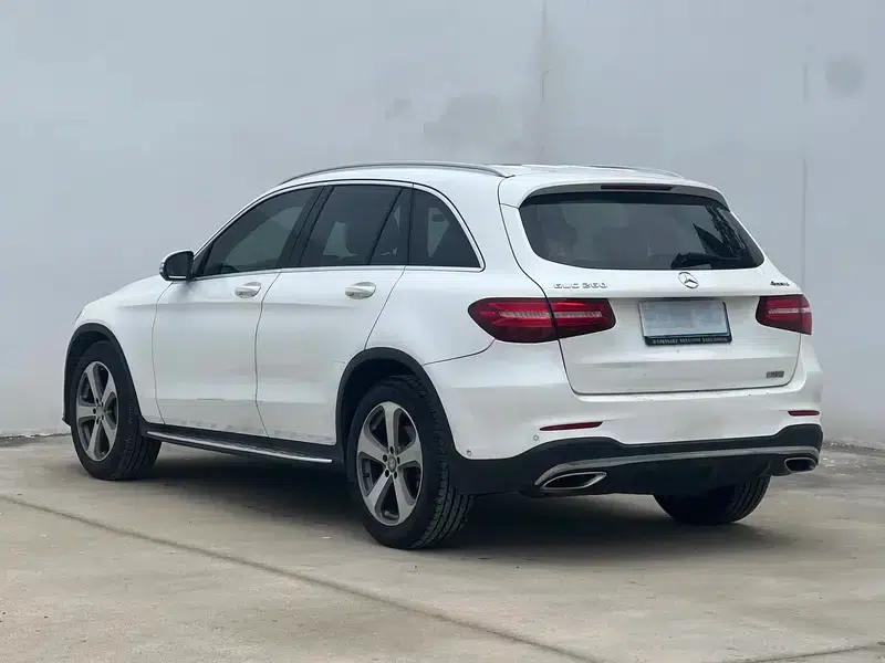 2017 Mercedes-Benz GLC 260 4MATIC Luxury — миниатюра 4