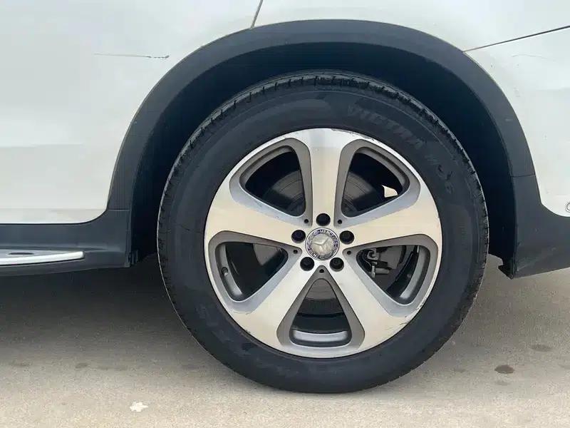 2017 Mercedes-Benz GLC 260 4MATIC Luxury — миниатюра 6