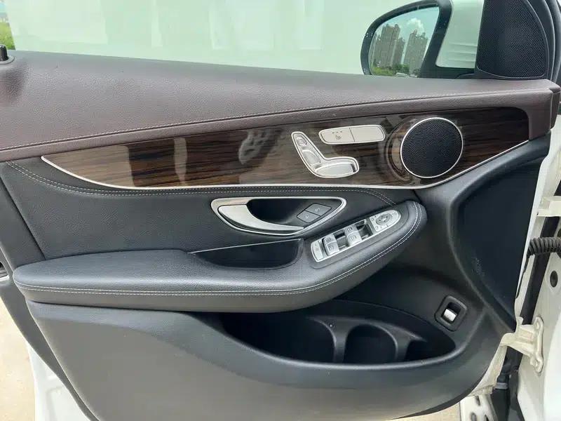 2017 Mercedes-Benz GLC 260 4MATIC Luxury — миниатюра 9