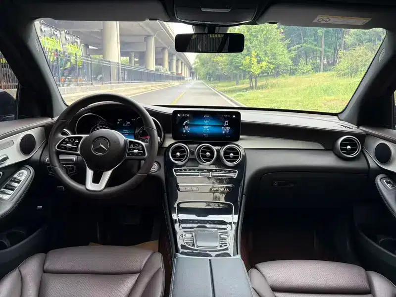 2020 Mercedes-Benz GLC 260 L 4MATIC Dynamic — миниатюра 6