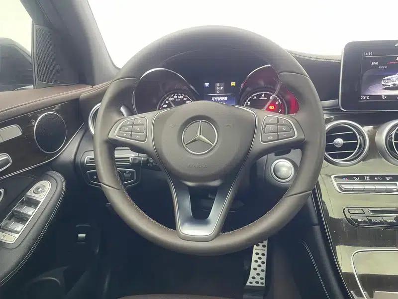 2017 Mercedes-Benz GLC 260 4MATIC Dynamic — миниатюра 16