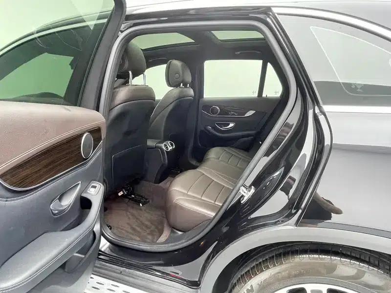 2017 Mercedes-Benz GLC 260 4MATIC Dynamic — миниатюра 18