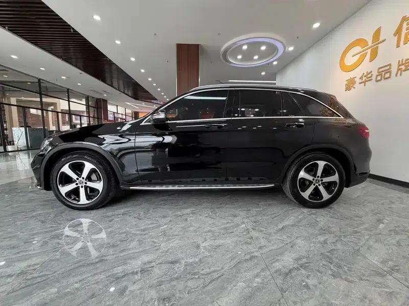 2018 Mercedes-Benz GLC 260 4MATIC Luxury — миниатюра 4