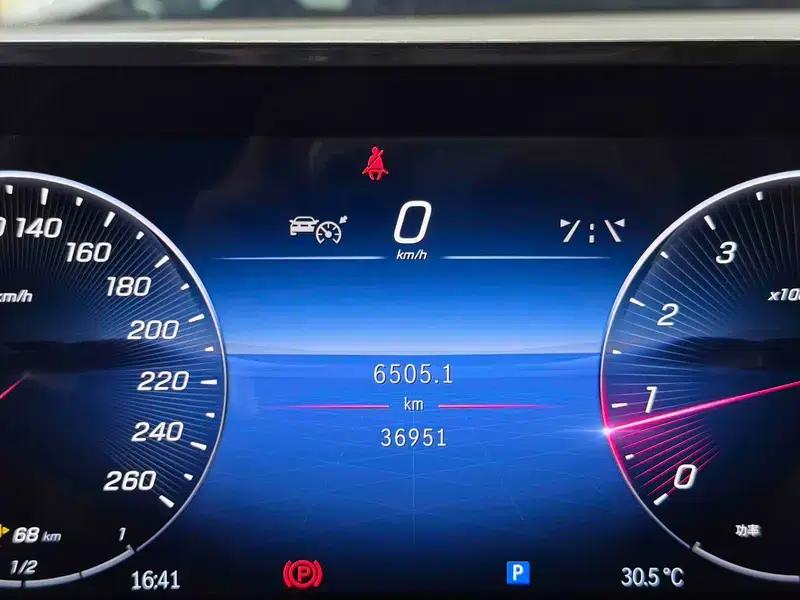 2024 Mercedes-Benz GLC 300 L 4MATIC Dynamic 5-seater — миниатюра 9