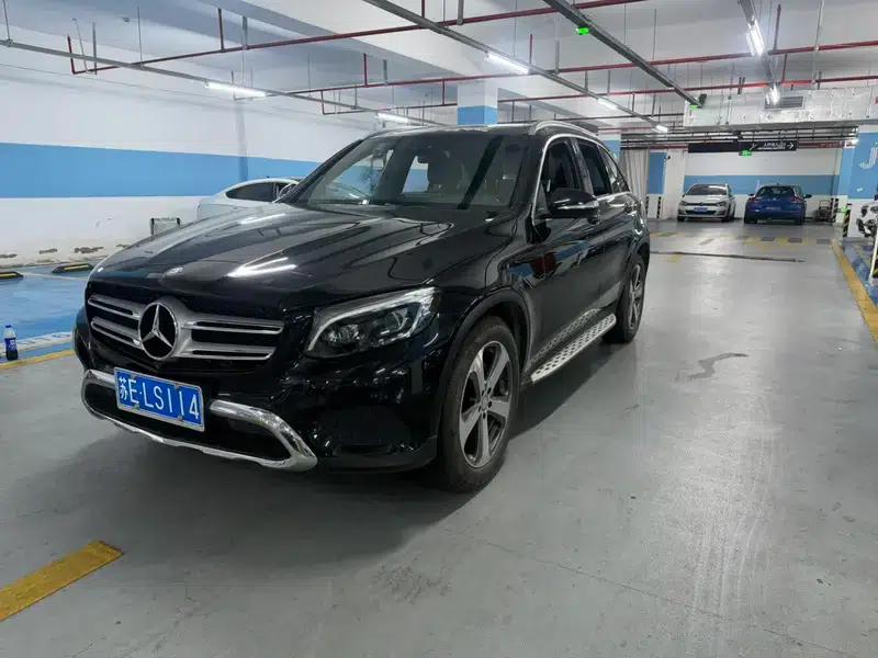 2016 Mercedes-Benz GLC 300 4MATIC Luxury — миниатюра 1