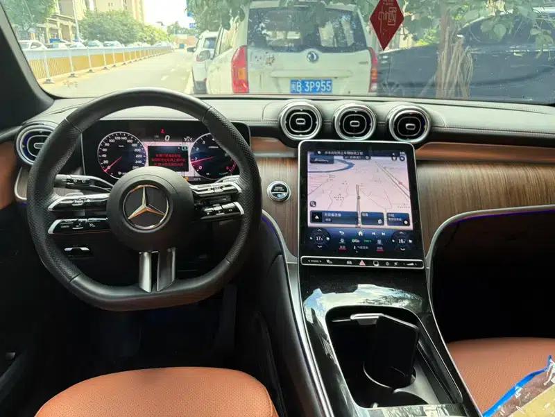2024 Mercedes-Benz GLC 300 L 4MATIC Dynamic 5-seater — миниатюра 4