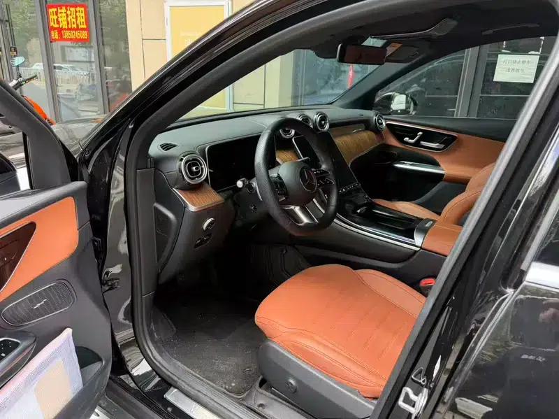 2024 Mercedes-Benz GLC 300 L 4MATIC Dynamic 5-seater — миниатюра 8