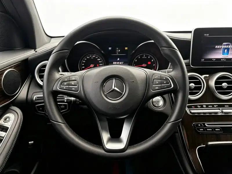 2017 Mercedes-Benz GLC 260 4MATIC Dynamic — миниатюра 13