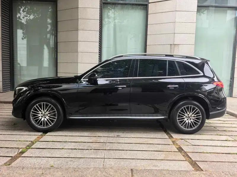2025 Mercedes-Benz GLC 300 L 4MATIC Dynamic 5-seater — миниатюра 3