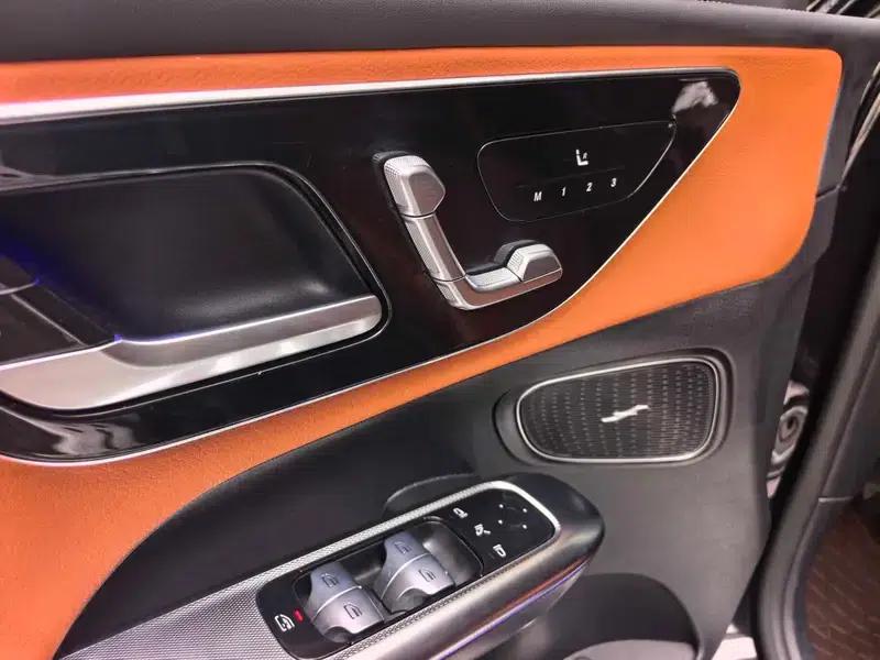2025 Mercedes-Benz GLC 300 L 4MATIC Dynamic 5-seater — миниатюра 6