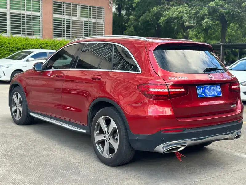2016 Mercedes-Benz GLC 260 4MATIC Luxury — миниатюра 3