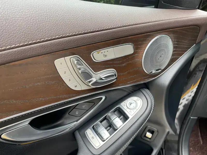 2019 Mercedes-Benz GLC 300 L 4MATIC Dynamic — миниатюра 12