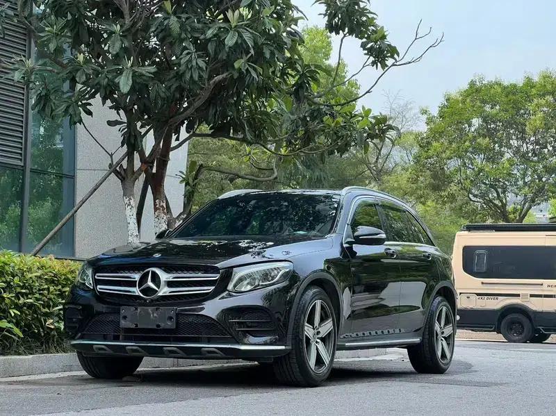 2017 Mercedes-Benz GLC 260 4MATIC Luxury — миниатюра 1
