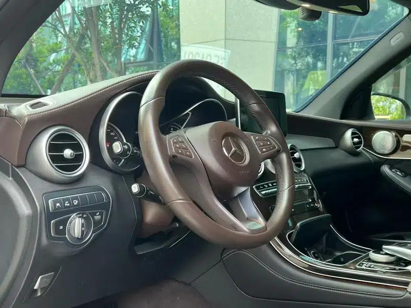 2017 Mercedes-Benz GLC 260 4MATIC Luxury — миниатюра 7