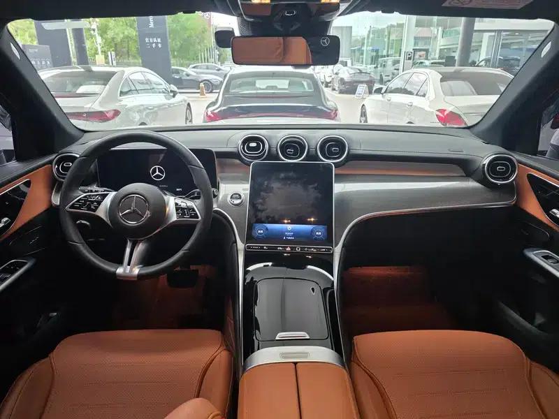 2023 Mercedes-Benz GLC 260 L 4MATIC Dynamic 5-seater — миниатюра 4