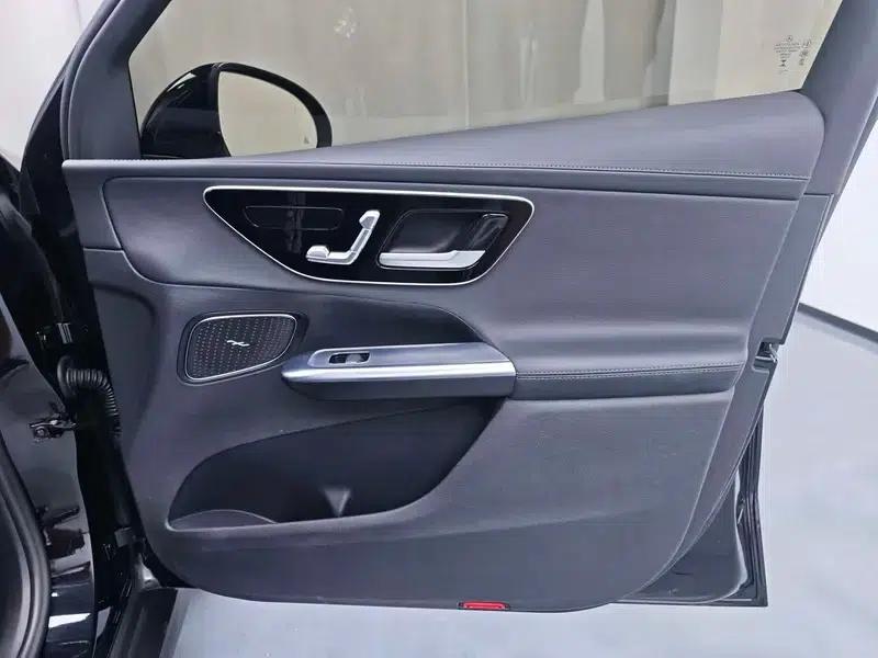 2023 Mercedes-Benz GLC 260 L 4MATIC Dynamic 5-seater — миниатюра 13