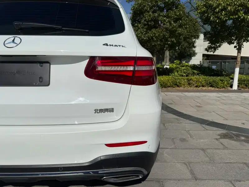2017 Mercedes-Benz GLC 300 4MATIC Dynamic — миниатюра 18