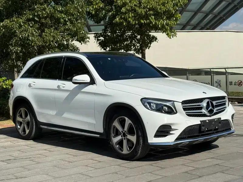 2017 Mercedes-Benz GLC 300 4MATIC Dynamic — миниатюра 3