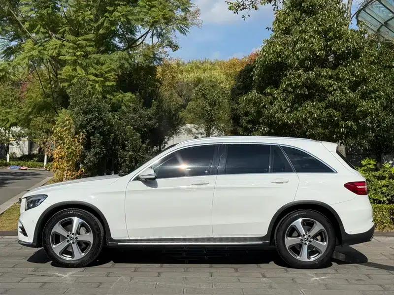2017 Mercedes-Benz GLC 300 4MATIC Dynamic — миниатюра 4