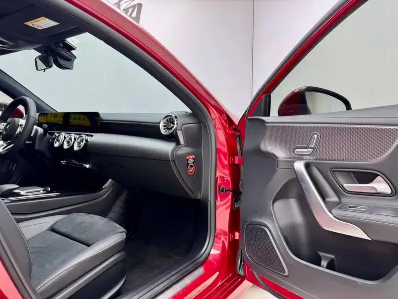 2022 Mercedes-Benz A-Class A 200 L Sport Sedan Fashion Edition — миниатюра 27