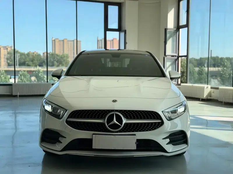 Mercedes-Benz A-Class 2020 Facelift A 200 L Sport Sedan Fashion Model — миниатюра 2