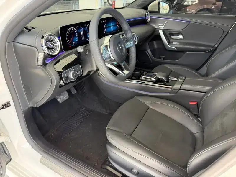 Mercedes-Benz A-Class 2020 Facelift A 200 L Sport Sedan Fashion Model — миниатюра 14