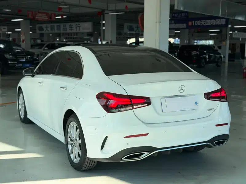 Mercedes-Benz A-Class 2020 Facelift A 200 L Sport Sedan Fashion Model — миниатюра 4