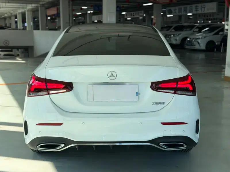 Mercedes-Benz A-Class 2020 Facelift A 200 L Sport Sedan Fashion Model — миниатюра 5