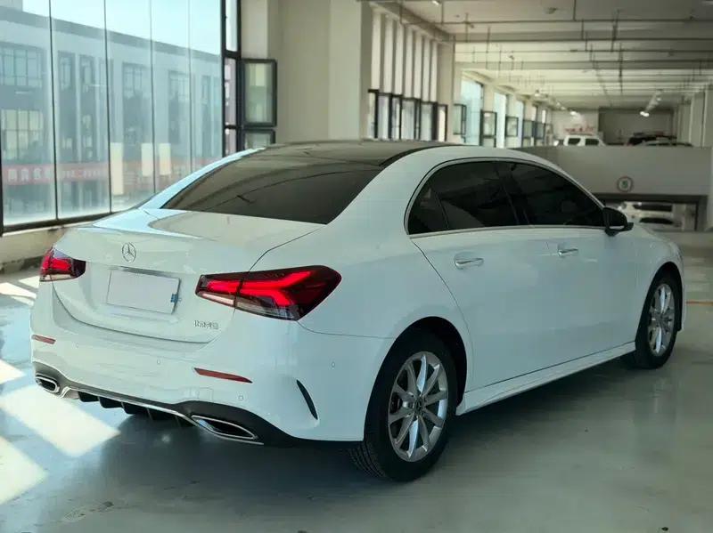 Mercedes-Benz A-Class 2020 Facelift A 200 L Sport Sedan Fashion Model — миниатюра 6