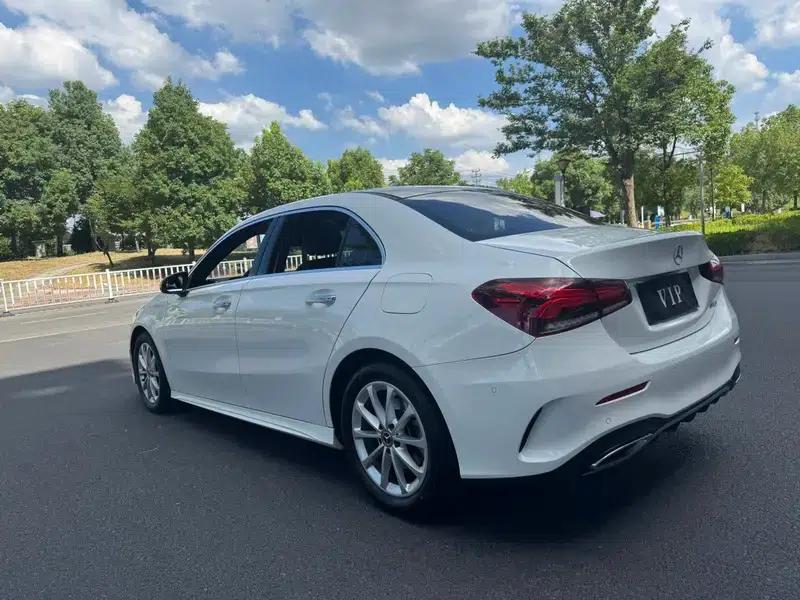 Mercedes-Benz A-Class 2021 A 200 L Sport Sedan Fashion Edition — миниатюра 4