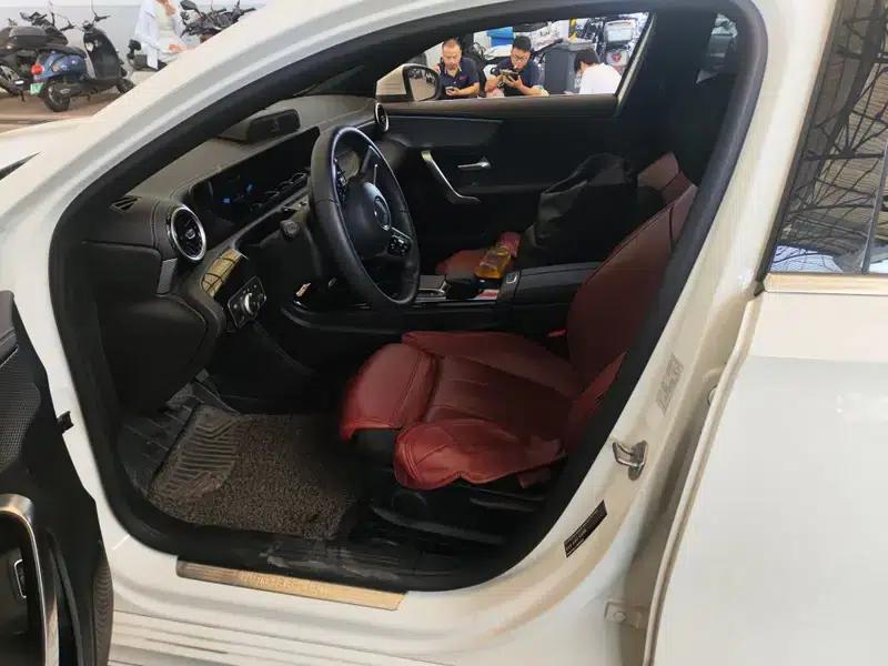 2022 Mercedes-Benz A-Class A 180 L — миниатюра 11