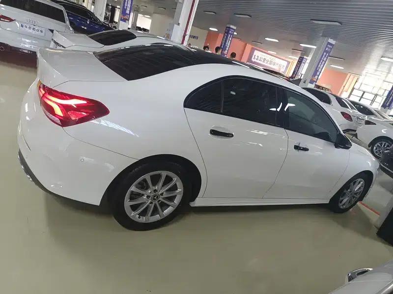 Mercedes-Benz A-Class 2019 Facelift A 200 L Sport Sedan — миниатюра 13