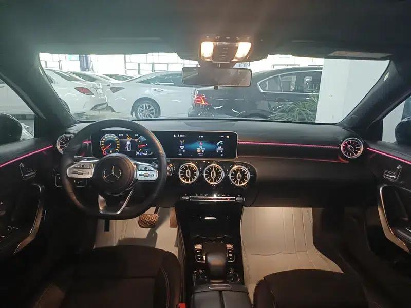 Mercedes-Benz A-Class 2019 Facelift A 200 L Sport Sedan — миниатюра 14
