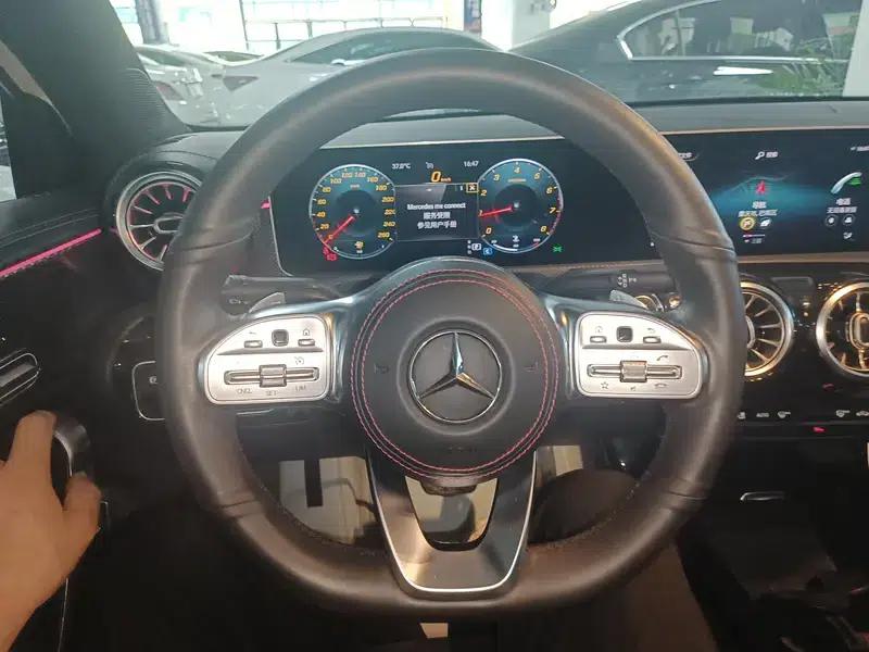 Mercedes-Benz A-Class 2019 Facelift A 200 L Sport Sedan — миниатюра 16