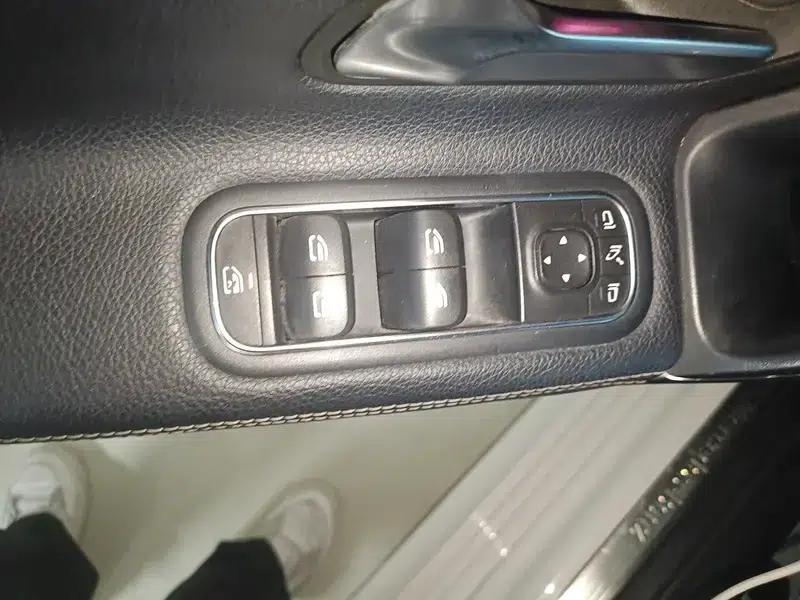 Mercedes-Benz A-Class 2019 Facelift A 200 L Sport Sedan — миниатюра 23