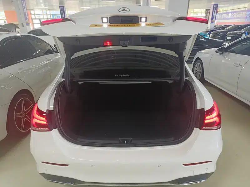 Mercedes-Benz A-Class 2019 Facelift A 200 L Sport Sedan — миниатюра 25