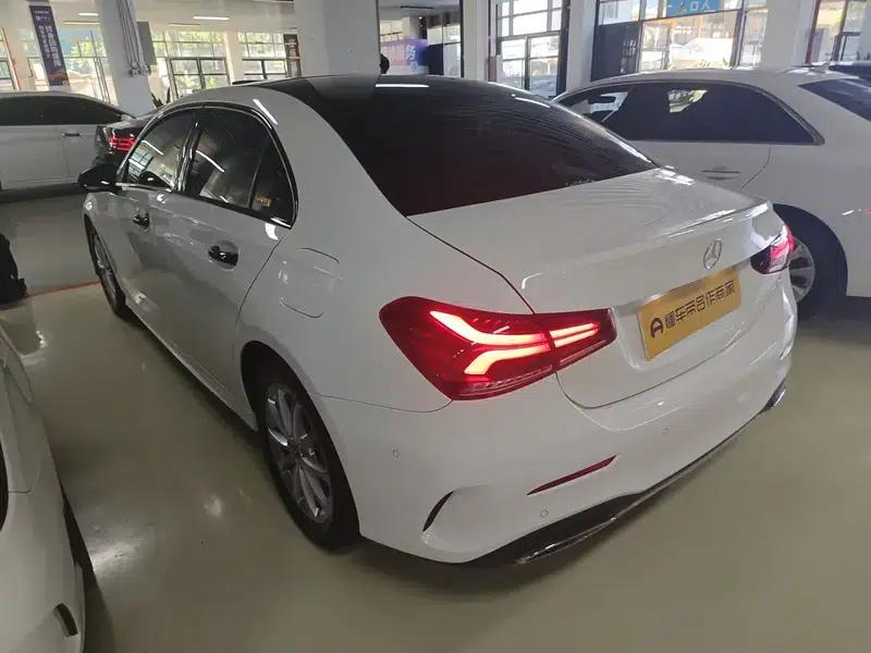 Mercedes-Benz A-Class 2019 Facelift A 200 L Sport Sedan — миниатюра 4