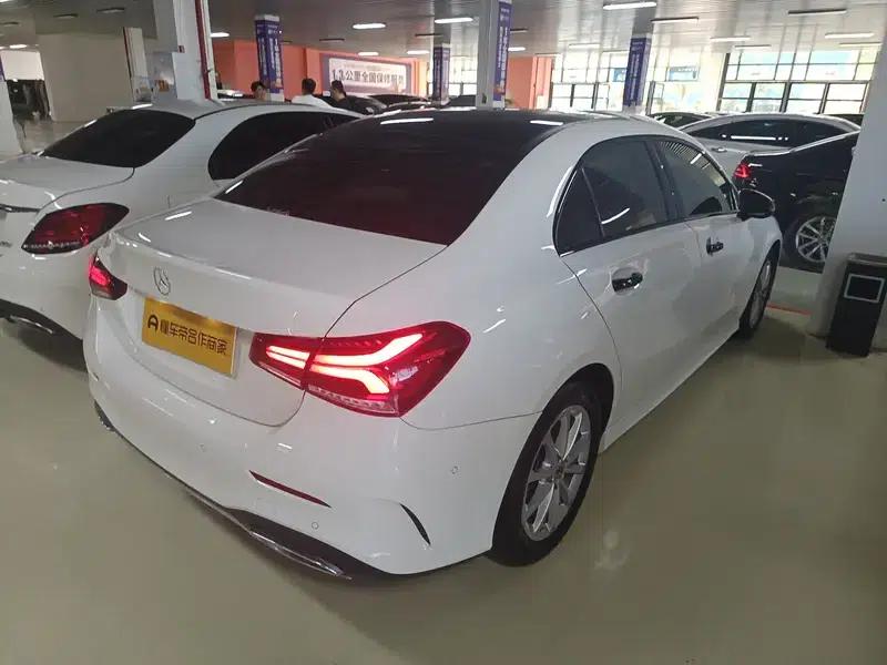 Mercedes-Benz A-Class 2019 Facelift A 200 L Sport Sedan — миниатюра 6